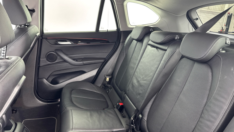 BMW X1 xDrive 20i xLine 5dr Step Auto Petrol Estate